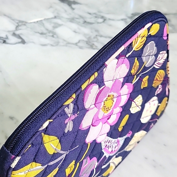 VERA BRADLEY blue/purple floral tablet/document sleeve - Picture 4 of 8